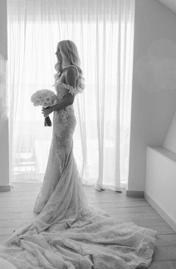 Happy, Formal wear, Fashion accessory, Bride