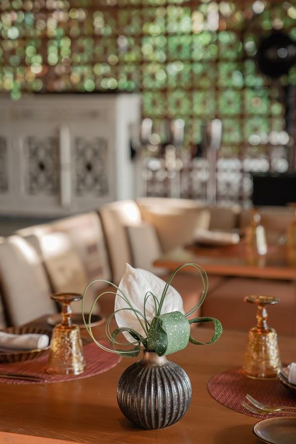 Ritz Carlton Festive — Ritz Carlton Festive — frame 4