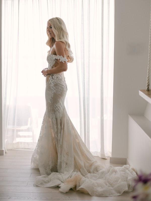 Wedding dress