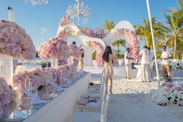 Sky, Decoration, White