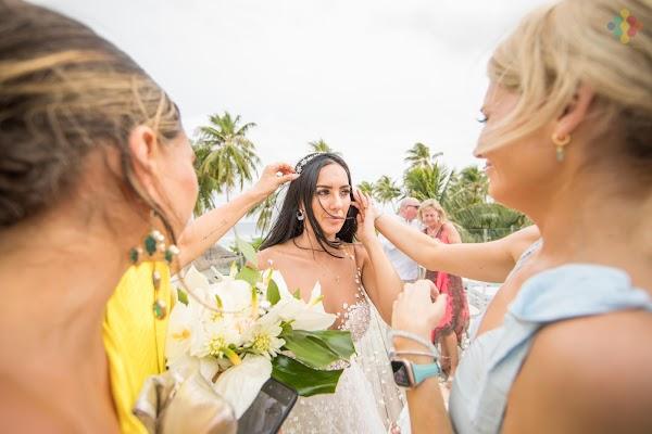 Smile, Bride, Wedding dress, Flower