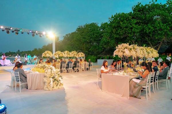 Furniture, Decoration, Sky, Table