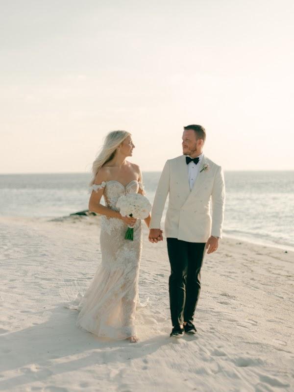 Water, Sky, People on beach, Bride